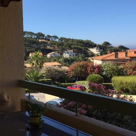 Sanary Apartment *